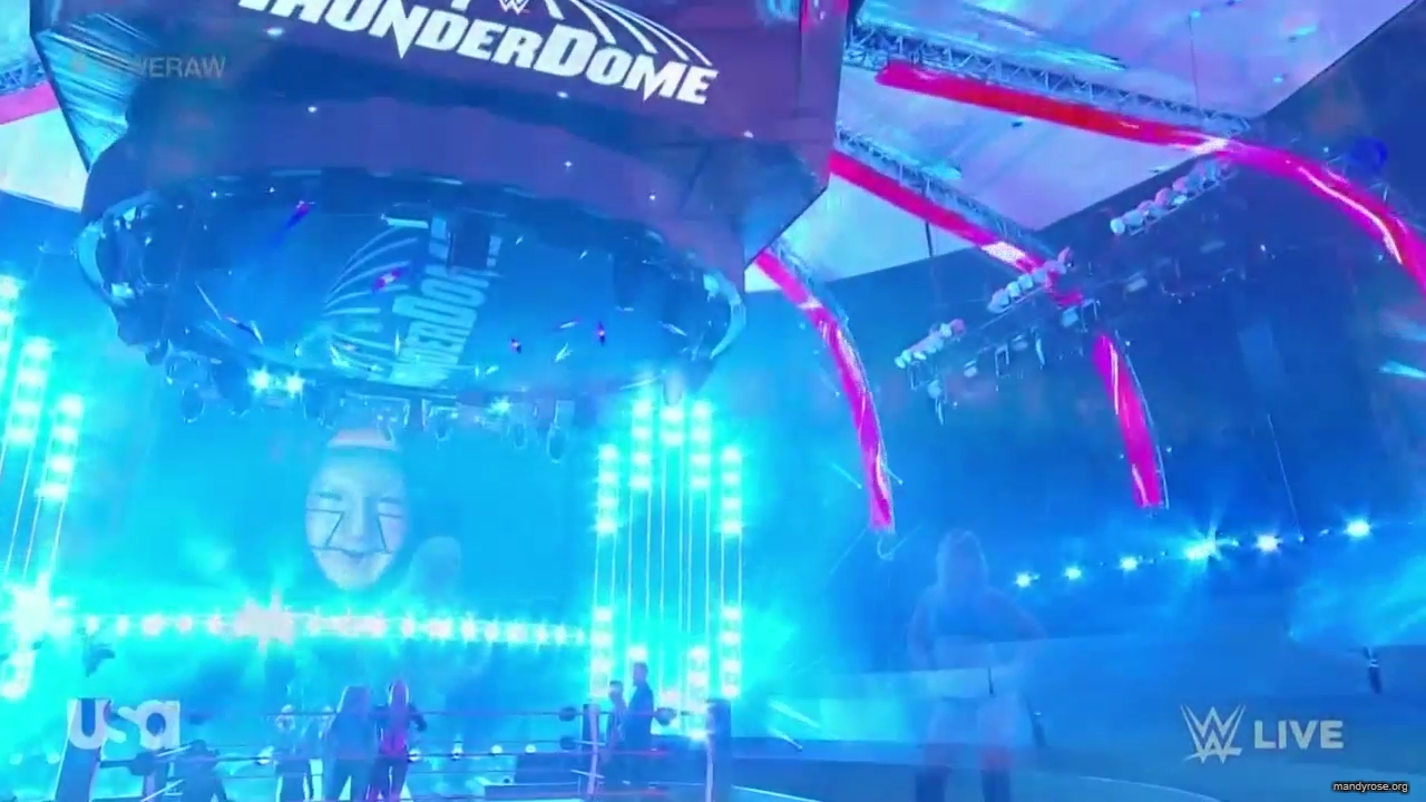 WWE_Monday_Night_Raw_2020_10_05_720p_HDTV_x264-NWCHD_mp40051.jpg