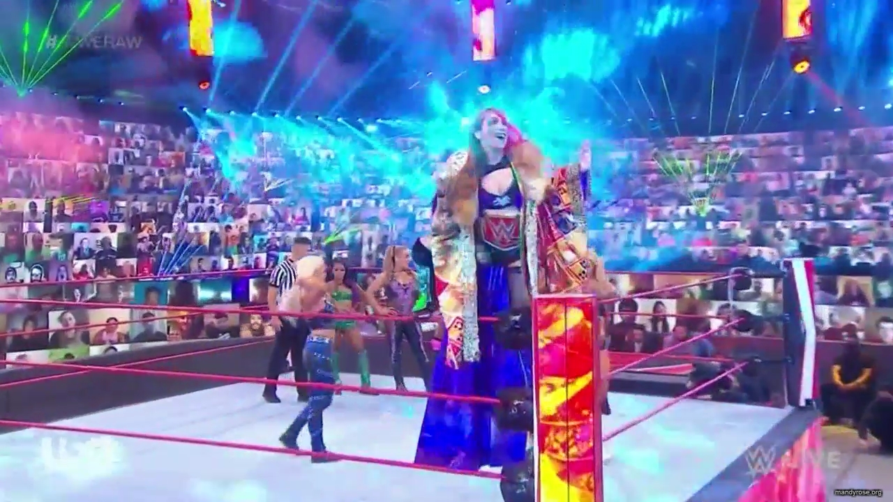 WWE_Monday_Night_Raw_2020_10_05_720p_HDTV_x264-NWCHD_mp40098.jpg