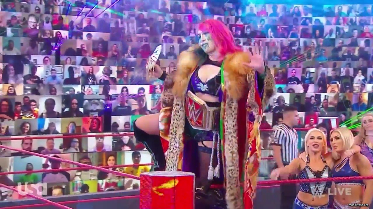 WWE_Monday_Night_Raw_2020_10_05_720p_HDTV_x264-NWCHD_mp40102.jpg