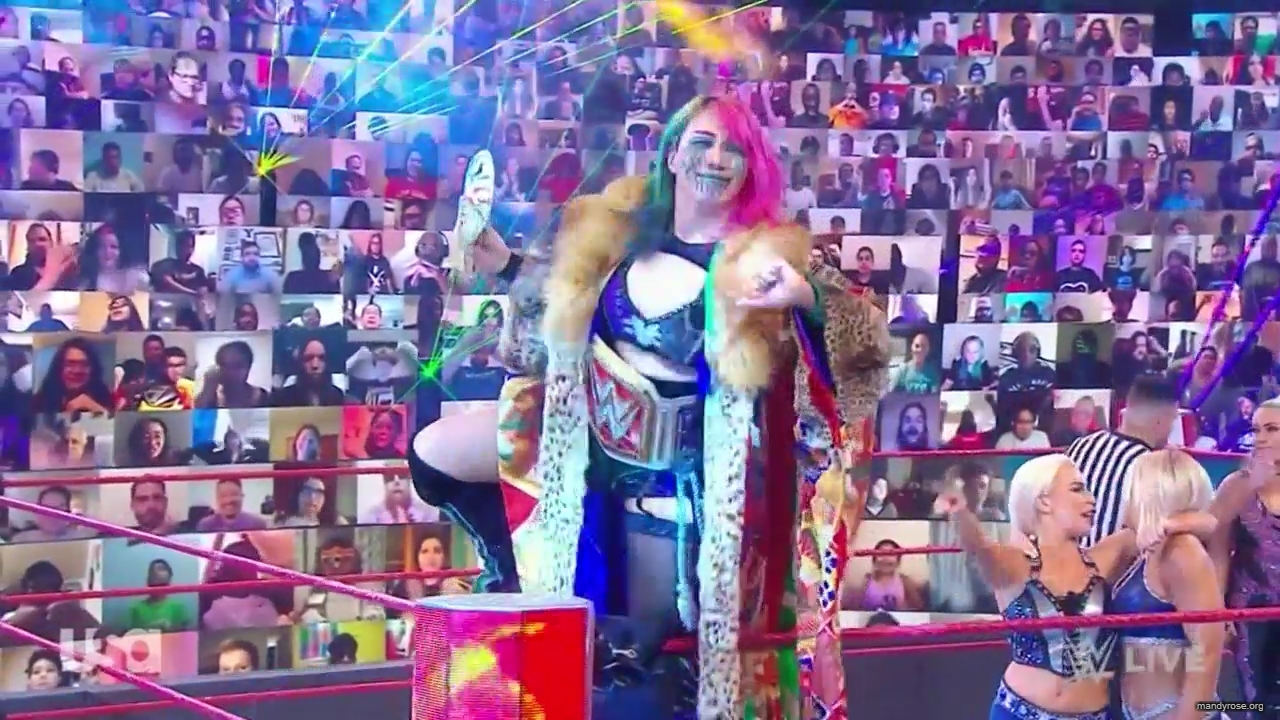 WWE_Monday_Night_Raw_2020_10_05_720p_HDTV_x264-NWCHD_mp40103.jpg