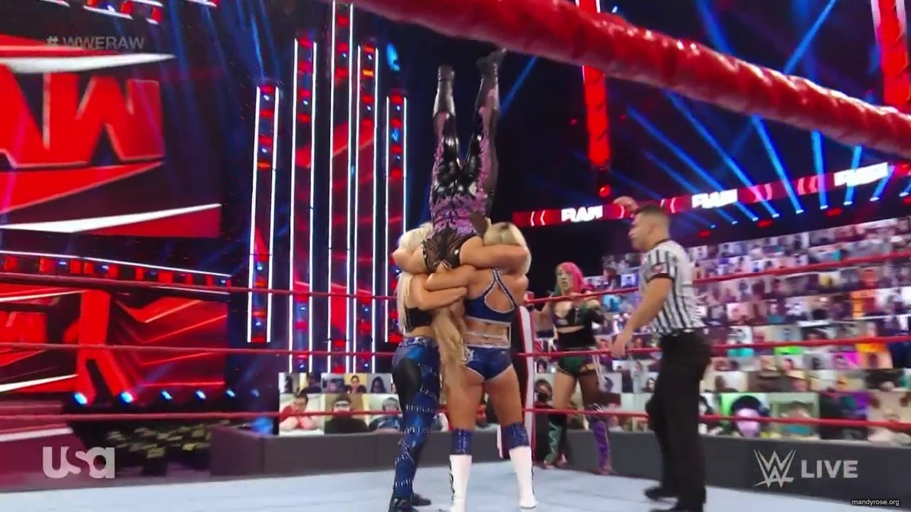 WWE_Monday_Night_Raw_2020_10_05_720p_HDTV_x264-NWCHD_mp40186.jpg