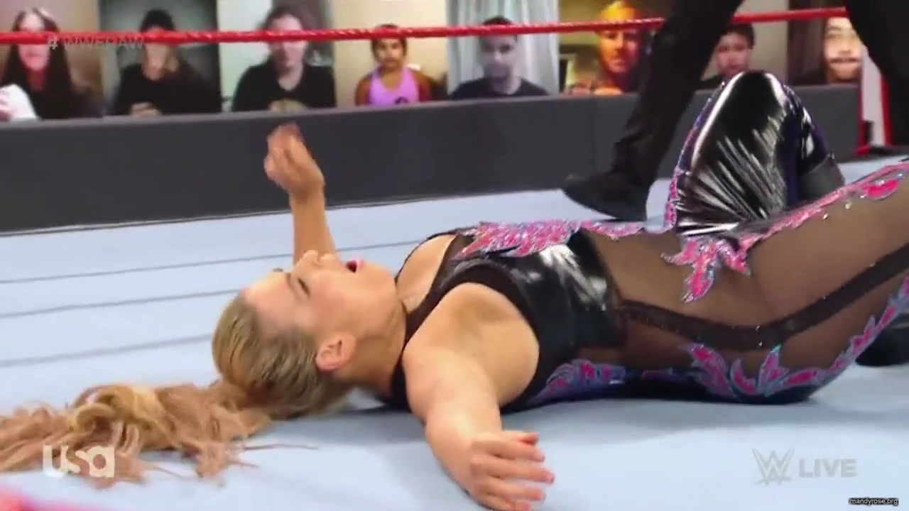 WWE_Monday_Night_Raw_2020_10_05_720p_HDTV_x264-NWCHD_mp40212.jpg