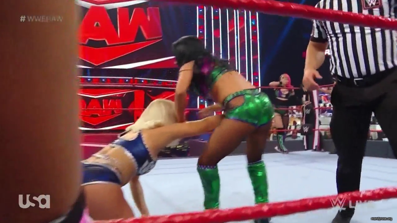 WWE_Monday_Night_Raw_2020_10_05_720p_HDTV_x264-NWCHD_mp40271.jpg