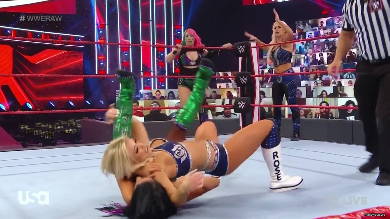 WWE_Monday_Night_Raw_2020_10_05_720p_HDTV_x264-NWCHD_mp40290.jpg
