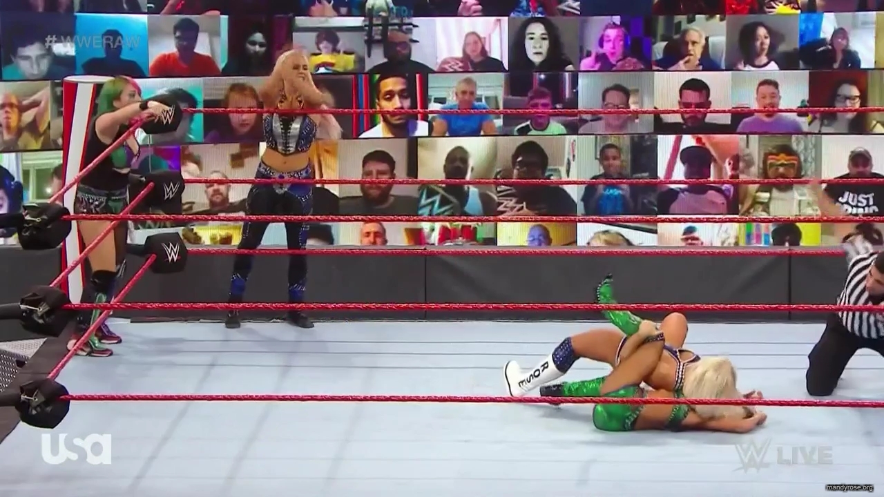 WWE_Monday_Night_Raw_2020_10_05_720p_HDTV_x264-NWCHD_mp40293.jpg