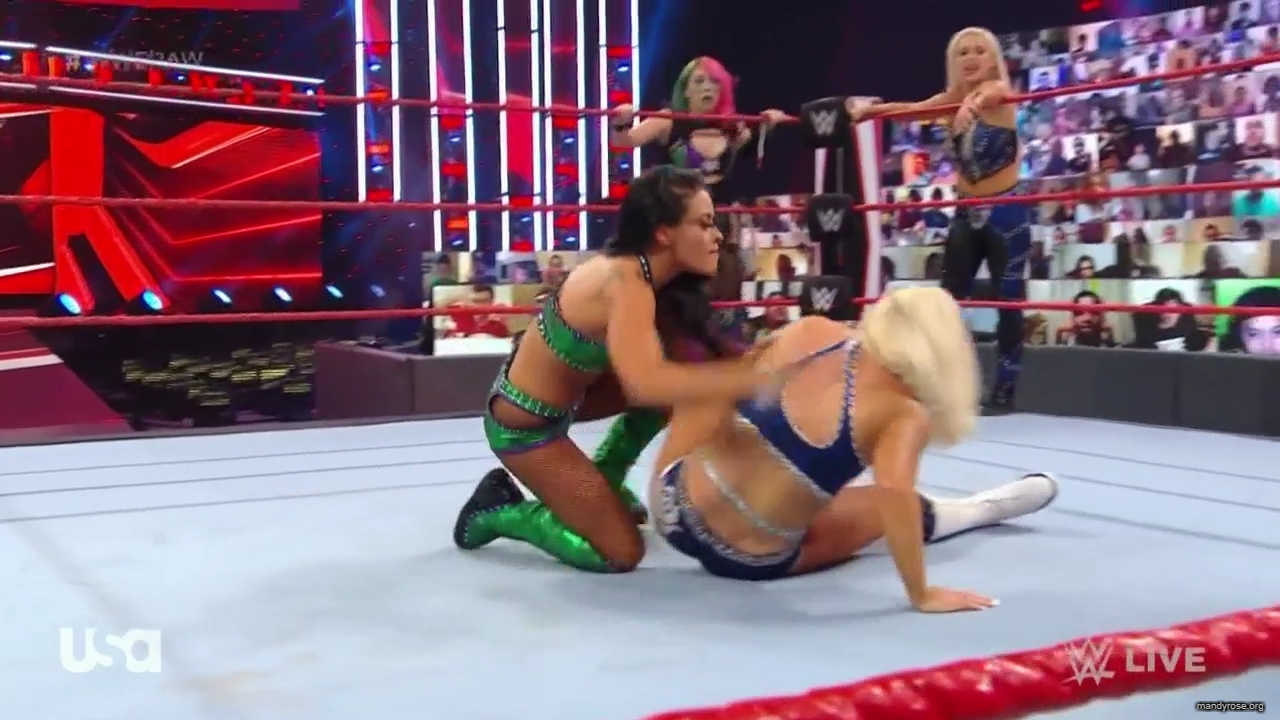 WWE_Monday_Night_Raw_2020_10_05_720p_HDTV_x264-NWCHD_mp40295.jpg