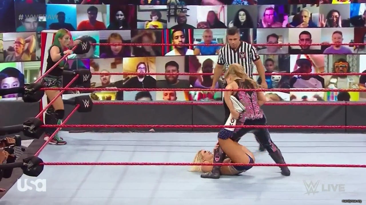 WWE_Monday_Night_Raw_2020_10_05_720p_HDTV_x264-NWCHD_mp40345.jpg