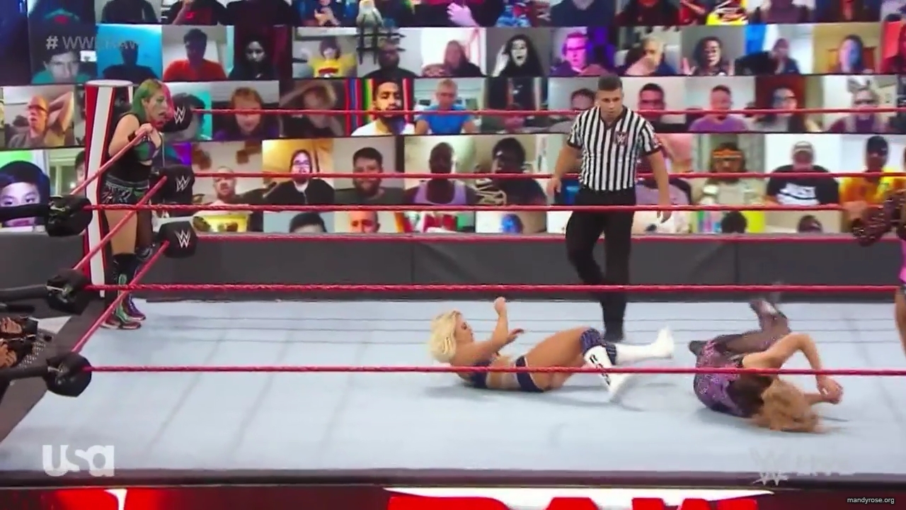 WWE_Monday_Night_Raw_2020_10_05_720p_HDTV_x264-NWCHD_mp40347.jpg