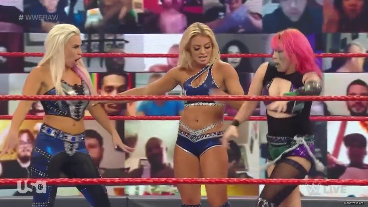 WWE_Monday_Night_Raw_2020_10_05_720p_HDTV_x264-NWCHD_mp40428.jpg