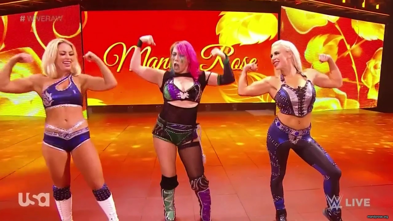 WWE_Monday_Night_Raw_2020_10_05_720p_HDTV_x264-NWCHD_mp40456.jpg
