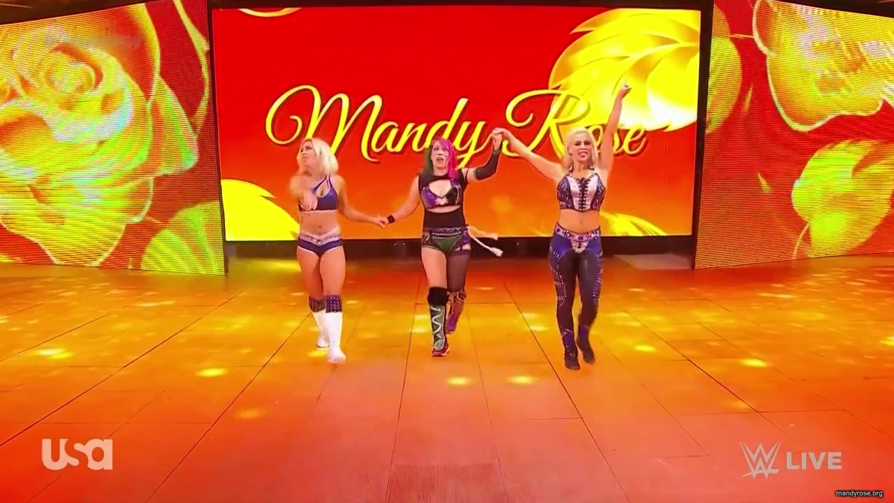 WWE_Monday_Night_Raw_2020_10_05_720p_HDTV_x264-NWCHD_mp40463.jpg