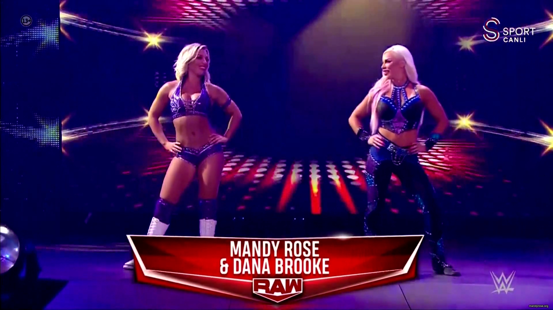 WWE_Monday_Night_Raw_2020_10_19_1080p_HDTV_x264-Star_mkv0043.jpg