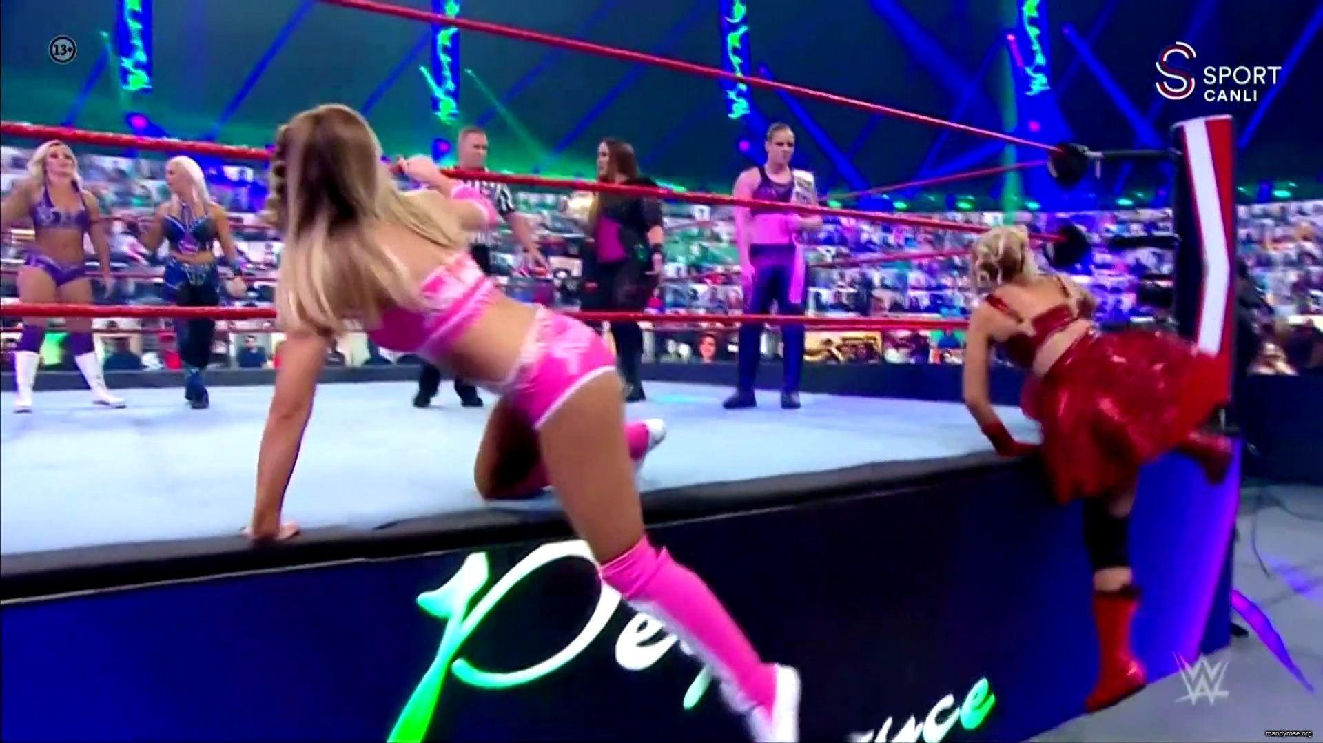 WWE_Monday_Night_Raw_2020_10_19_1080p_HDTV_x264-Star_mkv0100.jpg