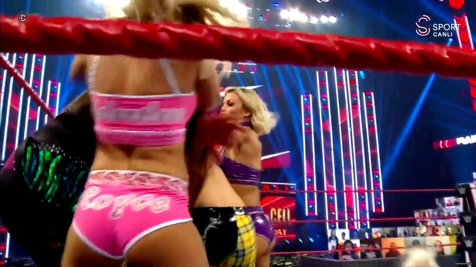 WWE_Monday_Night_Raw_2020_10_19_1080p_HDTV_x264-Star_mkv0186.jpg