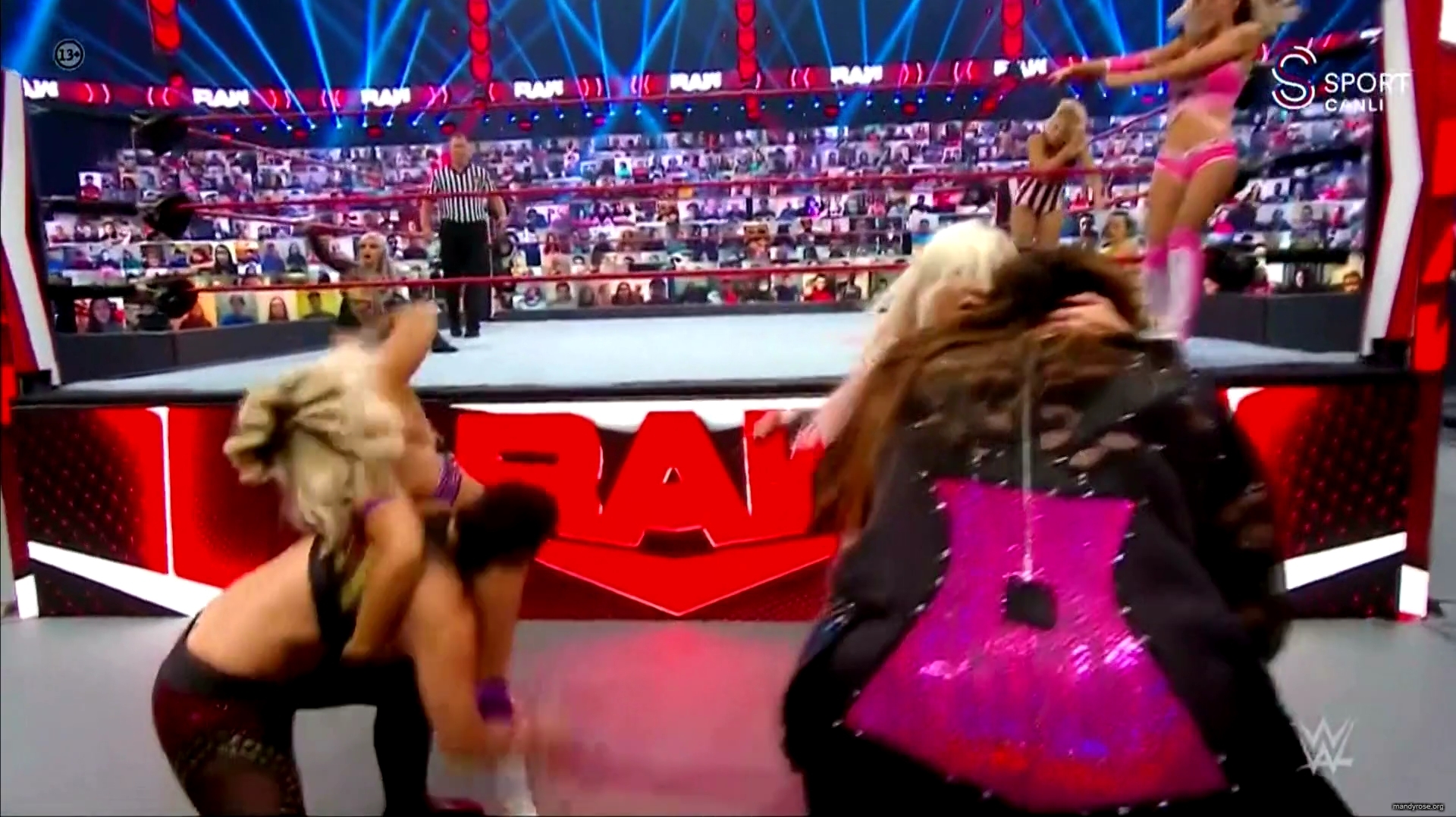 WWE_Monday_Night_Raw_2020_10_19_1080p_HDTV_x264-Star_mkv0205.jpg
