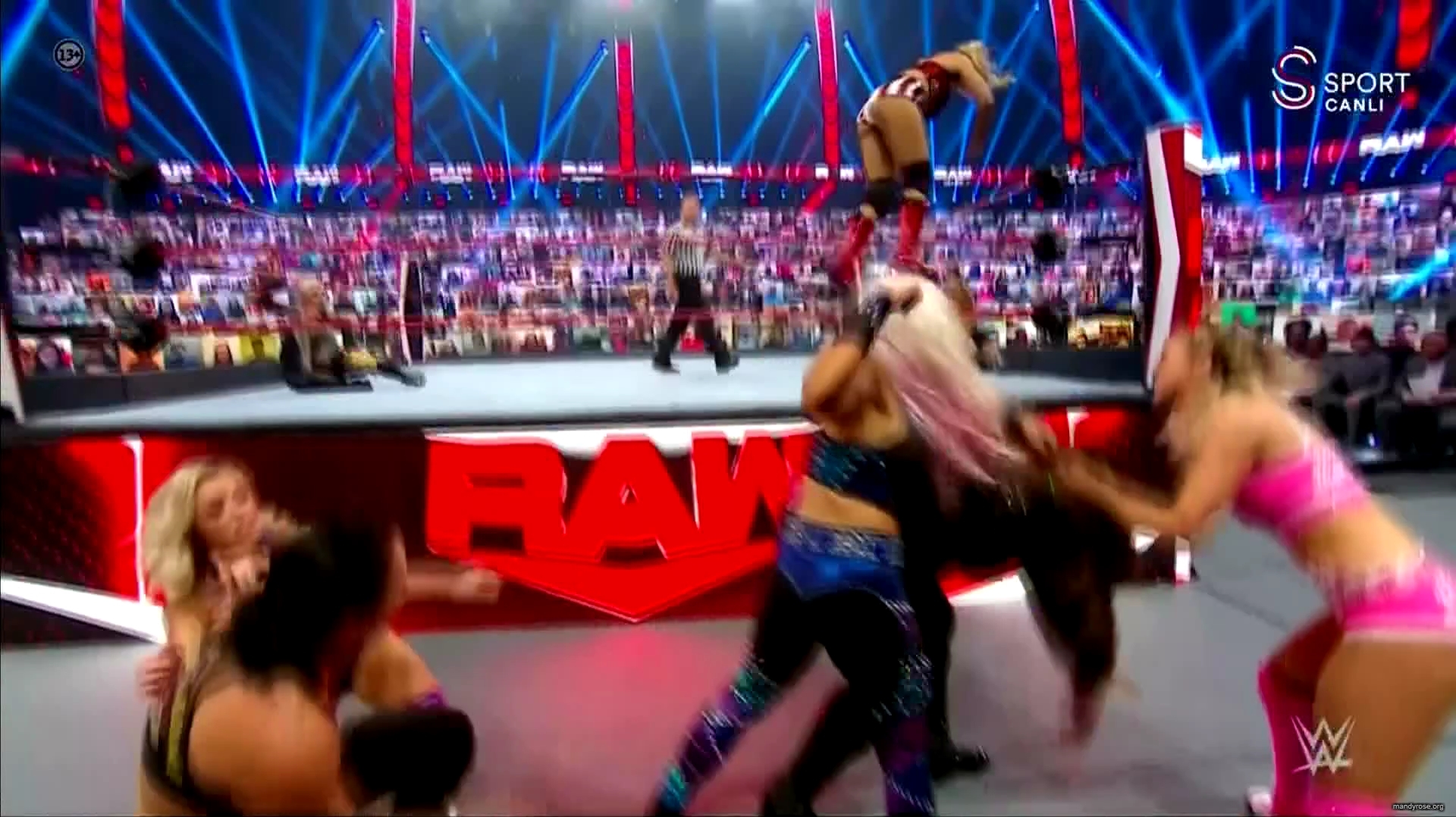 WWE_Monday_Night_Raw_2020_10_19_1080p_HDTV_x264-Star_mkv0215.jpg