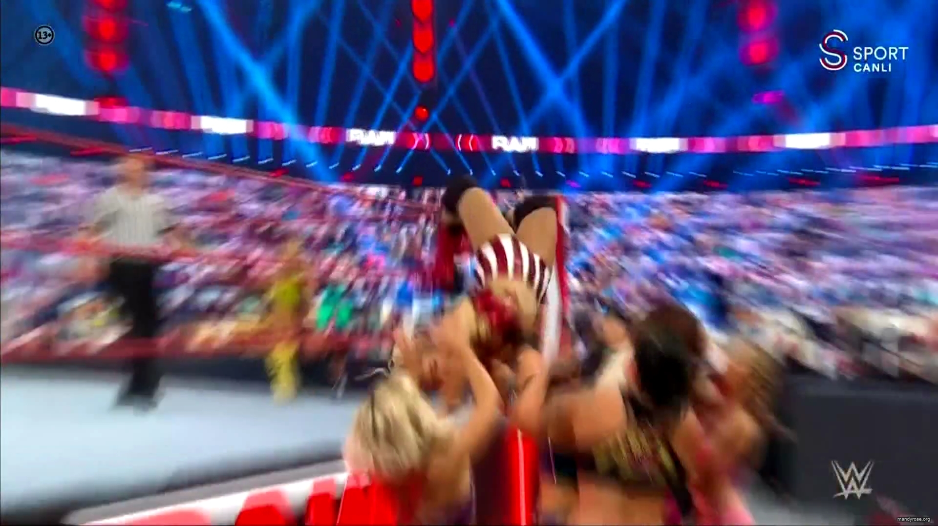 WWE_Monday_Night_Raw_2020_10_19_1080p_HDTV_x264-Star_mkv0217.jpg