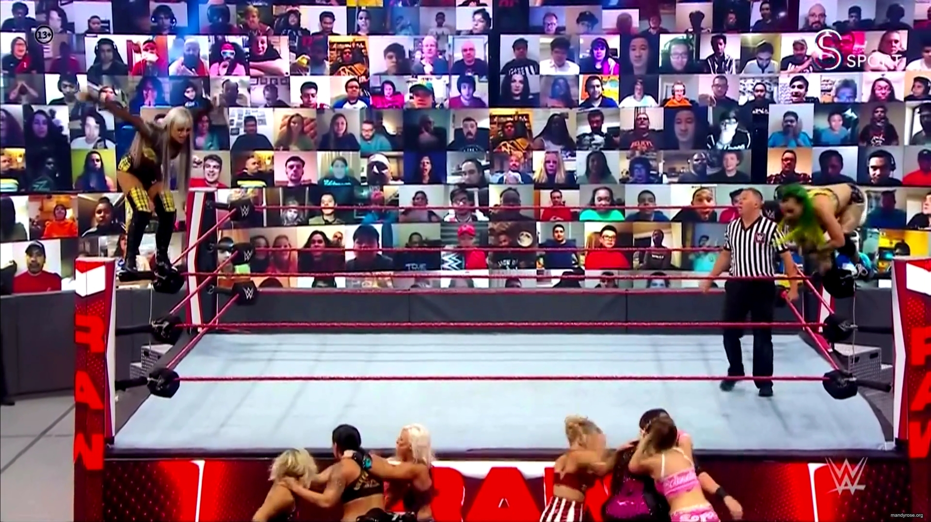 WWE_Monday_Night_Raw_2020_10_19_1080p_HDTV_x264-Star_mkv0229.jpg