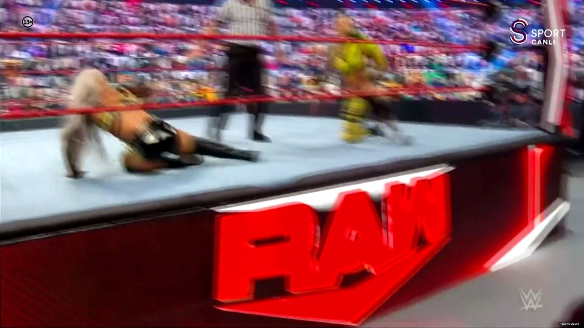 WWE_Monday_Night_Raw_2020_10_19_1080p_HDTV_x264-Star_mkv0236.jpg