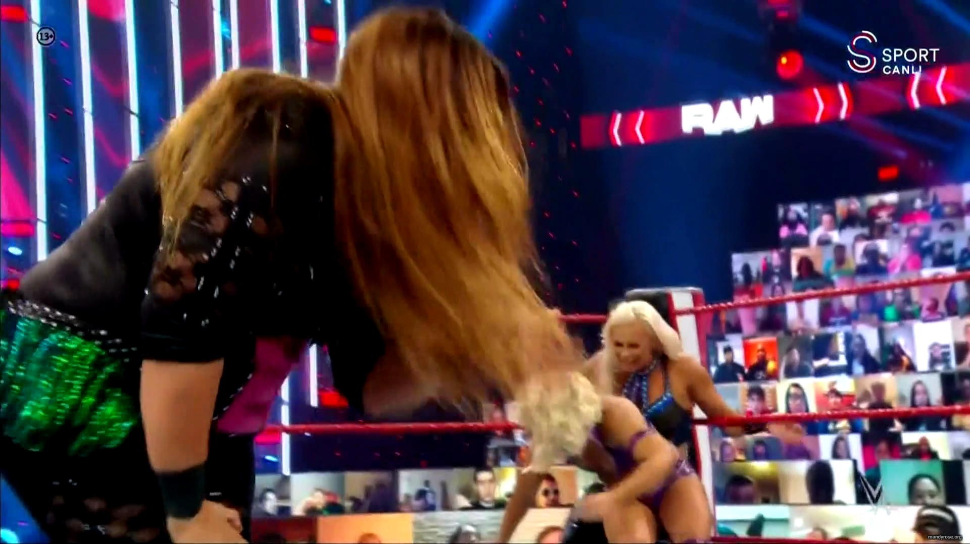 WWE_Monday_Night_Raw_2020_10_19_1080p_HDTV_x264-Star_mkv0339.jpg