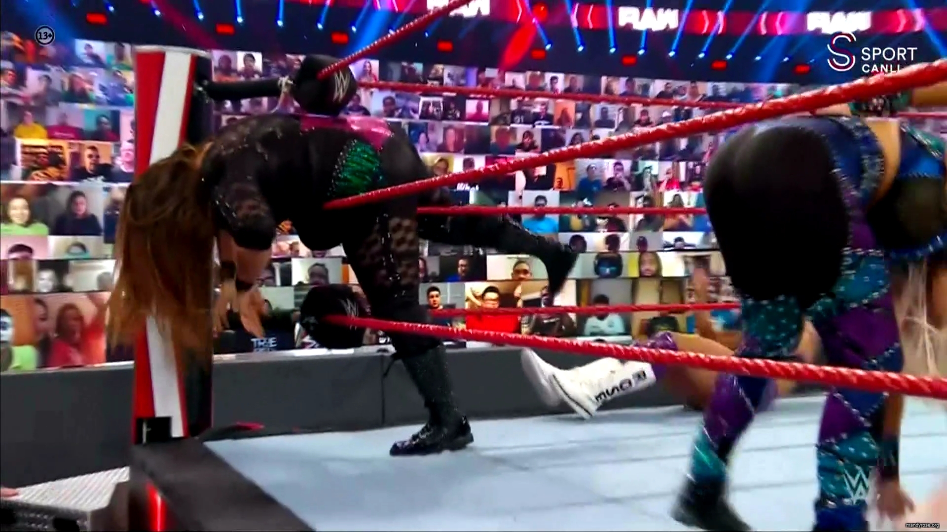 WWE_Monday_Night_Raw_2020_10_19_1080p_HDTV_x264-Star_mkv0344.jpg