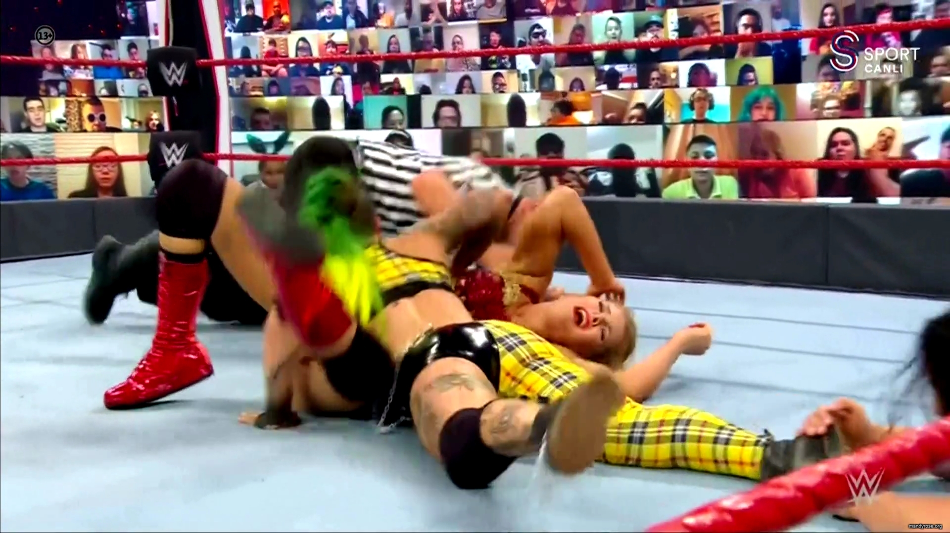 WWE_Monday_Night_Raw_2020_10_19_1080p_HDTV_x264-Star_mkv0435.jpg