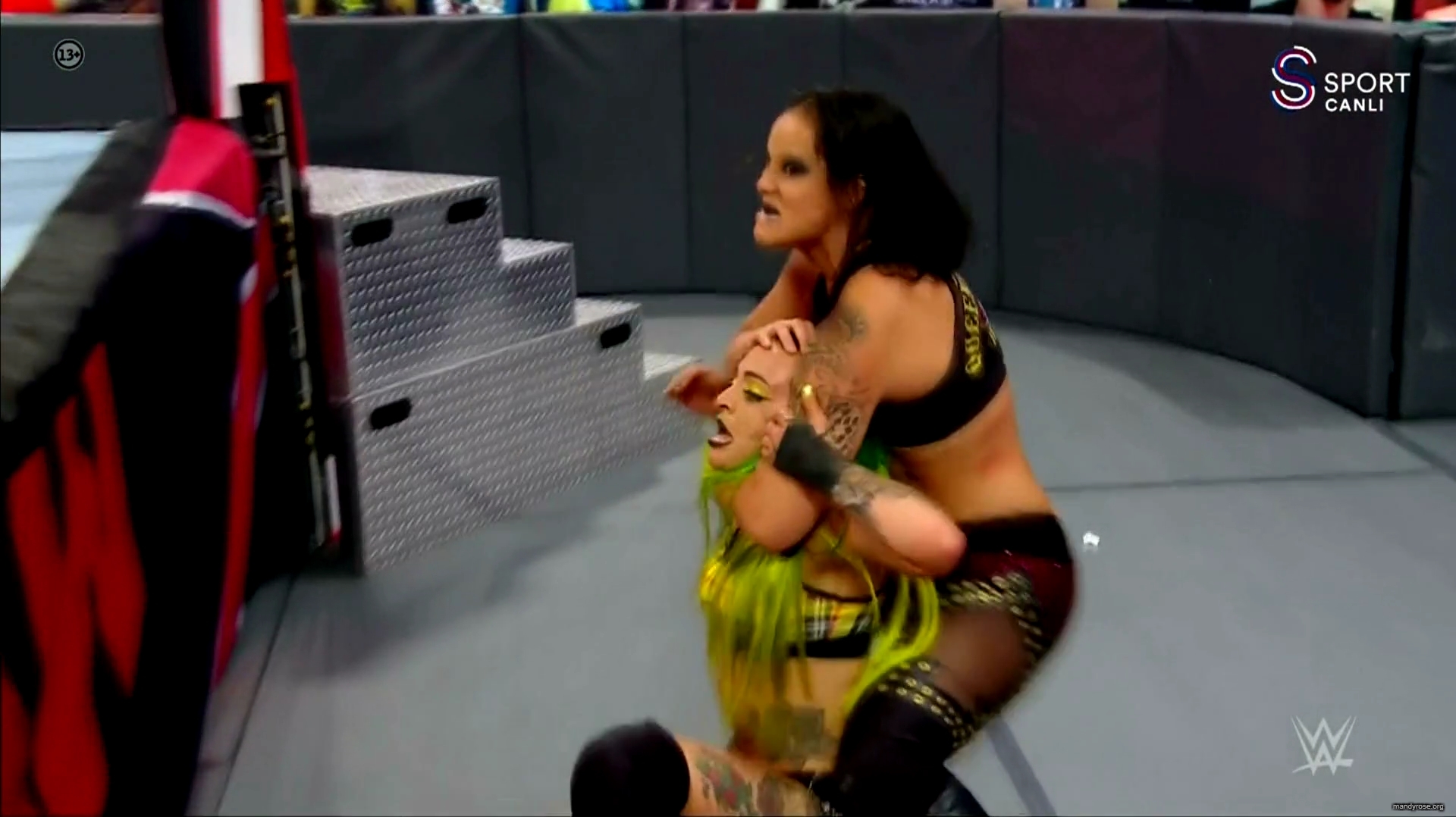 WWE_Monday_Night_Raw_2020_10_19_1080p_HDTV_x264-Star_mkv0439.jpg