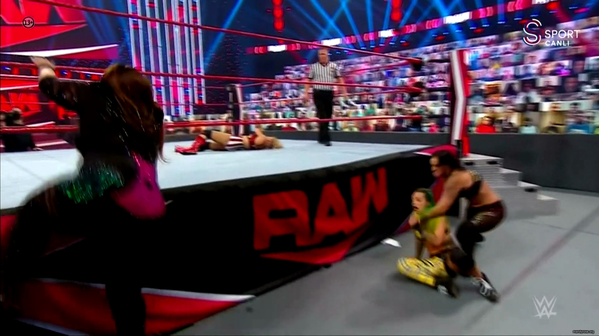 WWE_Monday_Night_Raw_2020_10_19_1080p_HDTV_x264-Star_mkv0444.jpg