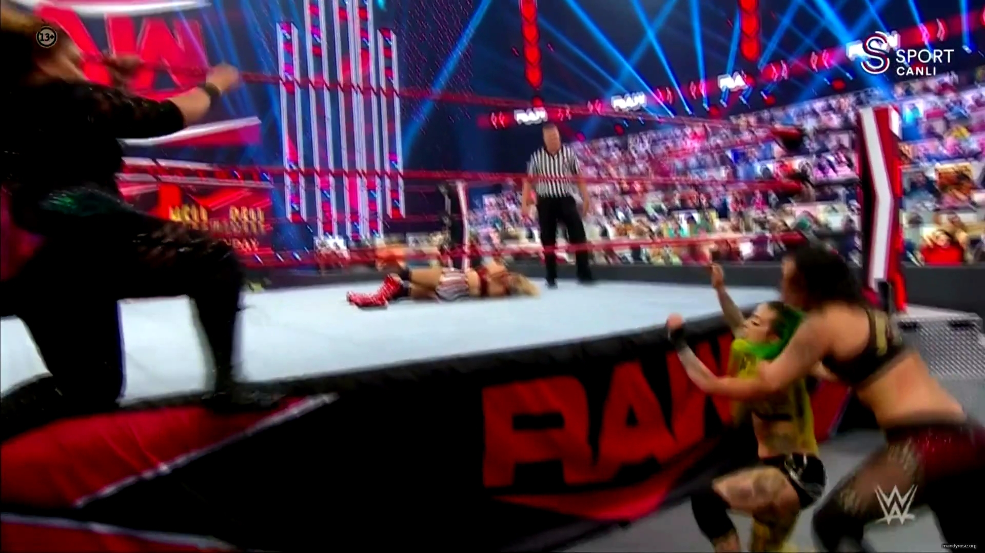 WWE_Monday_Night_Raw_2020_10_19_1080p_HDTV_x264-Star_mkv0445.jpg