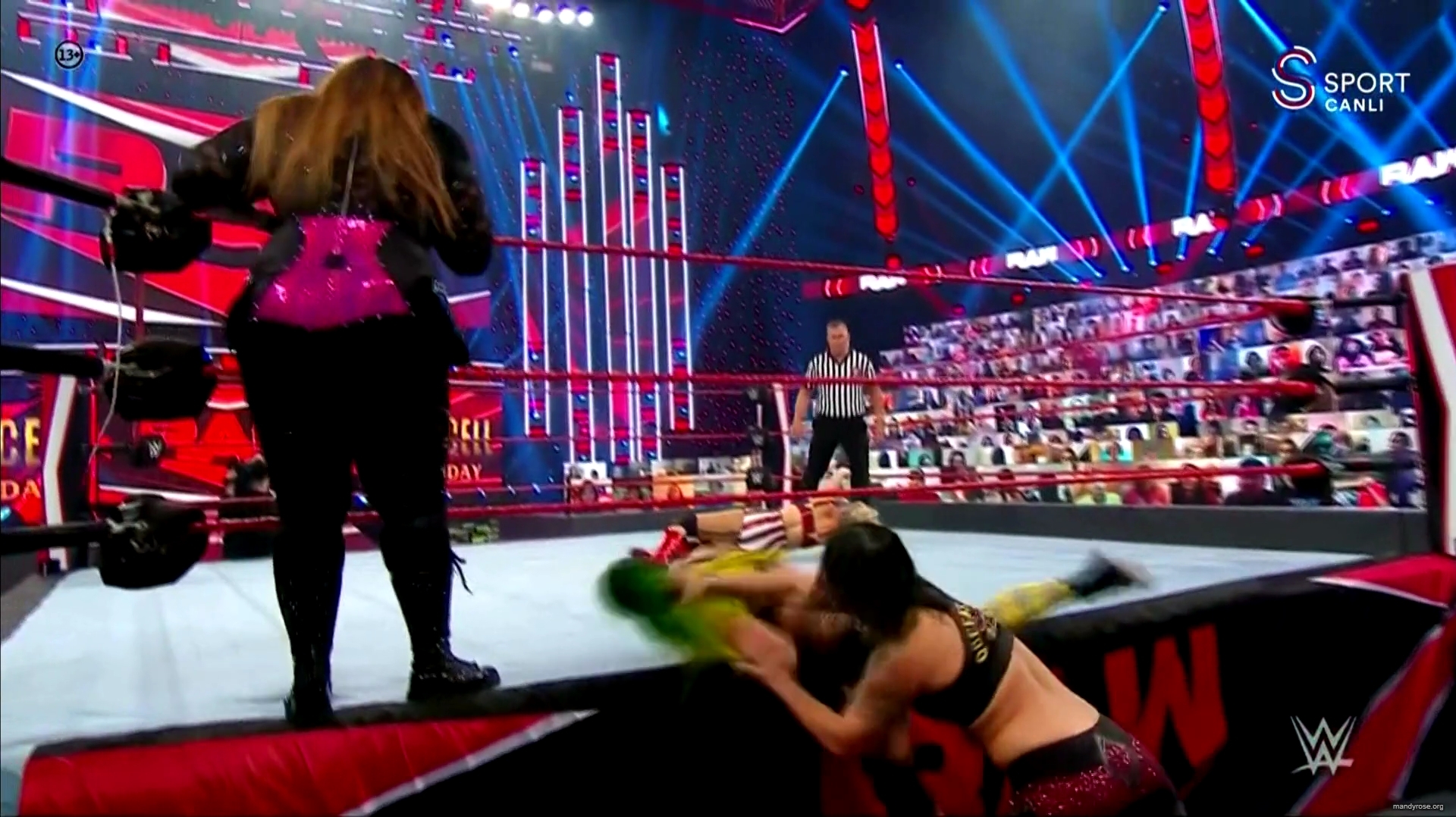 WWE_Monday_Night_Raw_2020_10_19_1080p_HDTV_x264-Star_mkv0446.jpg