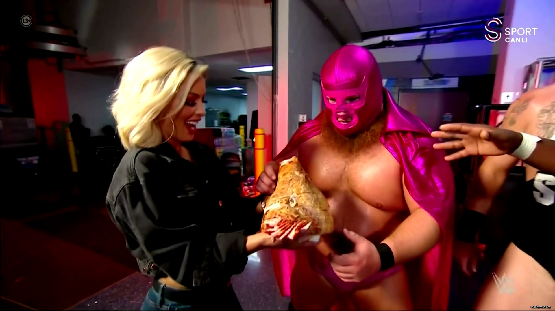 WWE_Monday_Night_Raw_2020_10_19_1080p_HDTV_x264-Star_mkv0499.jpg