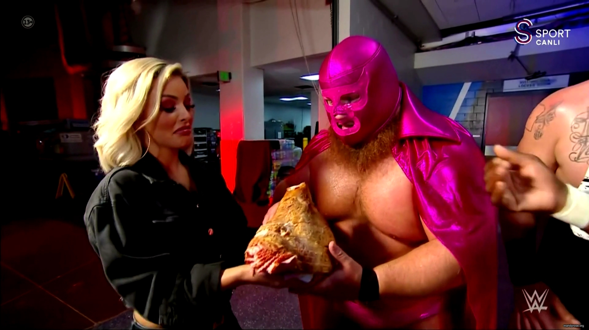 WWE_Monday_Night_Raw_2020_10_19_1080p_HDTV_x264-Star_mkv0500.jpg