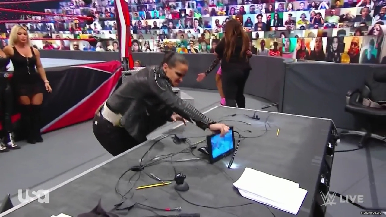 WWE_Monday_Night_Raw_2020_10_26_720p_HDTV_x264-NWCHD_mp40686.jpg