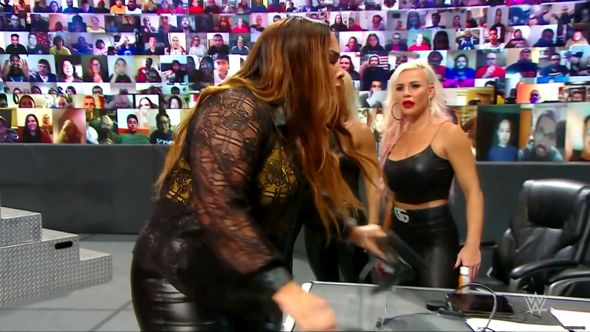 WWE_Monday_Night_Raw_2020_11_09_1080p_HDTV_x264-Srar_mkv0169.jpg