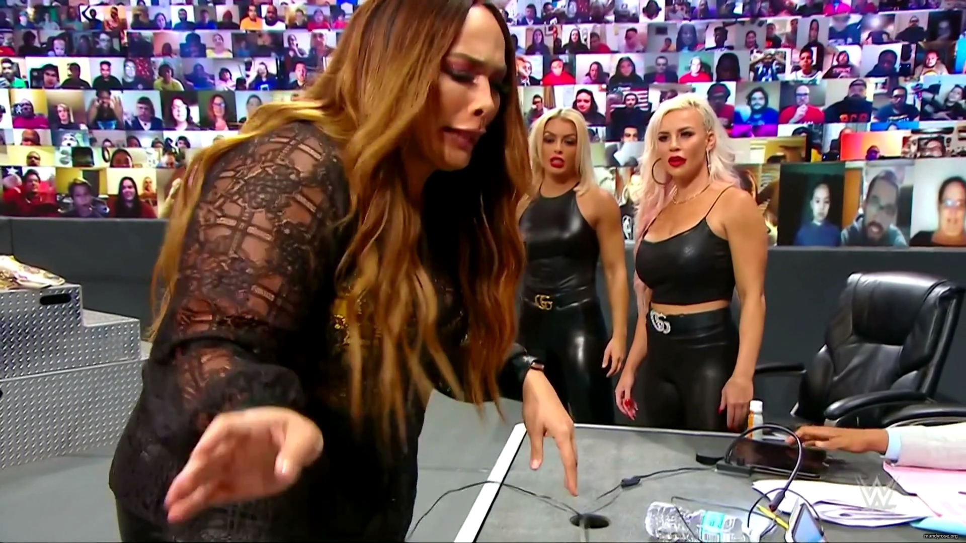 WWE_Monday_Night_Raw_2020_11_09_1080p_HDTV_x264-Srar_mkv0170.jpg