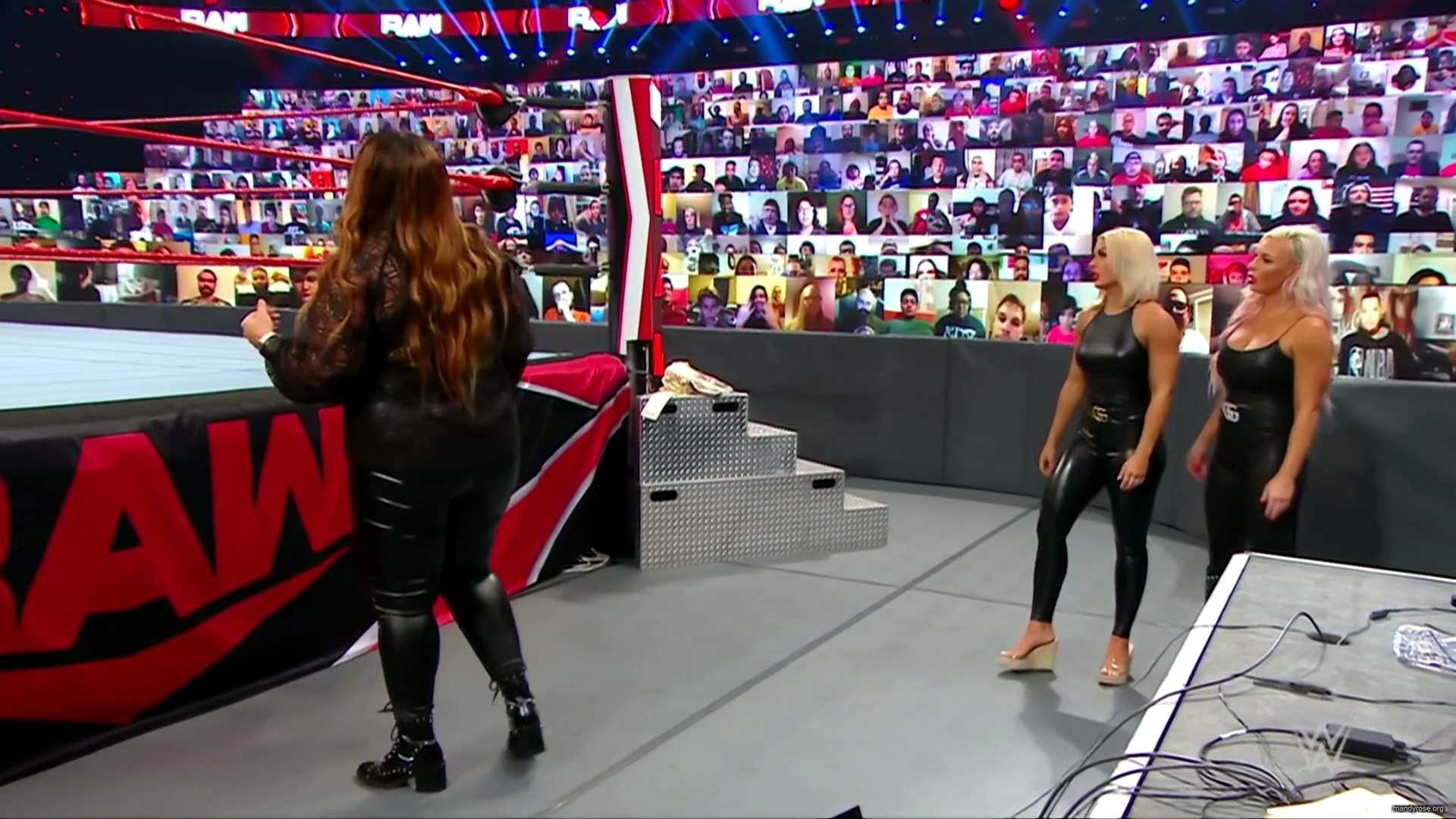 WWE_Monday_Night_Raw_2020_11_09_1080p_HDTV_x264-Srar_mkv0175.jpg