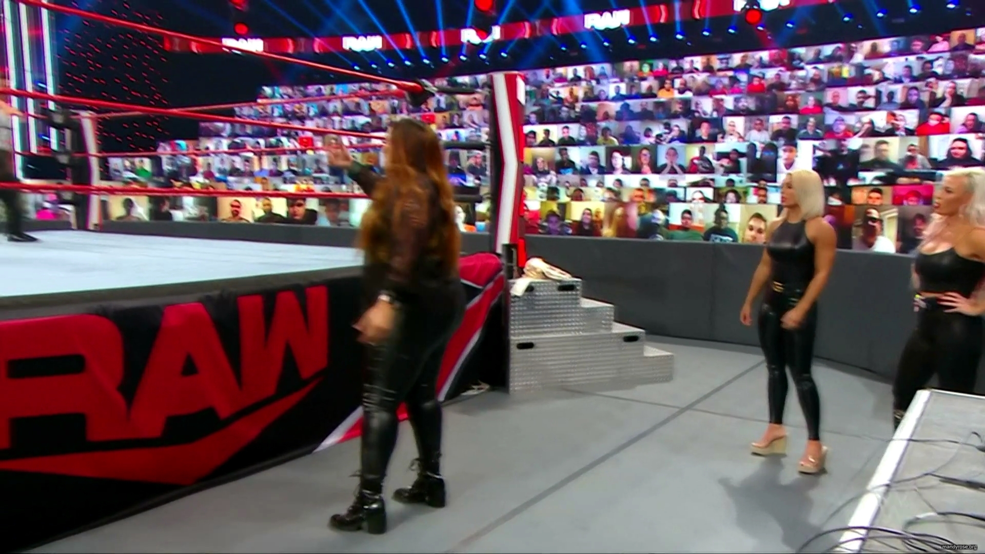 WWE_Monday_Night_Raw_2020_11_09_1080p_HDTV_x264-Srar_mkv0176.jpg