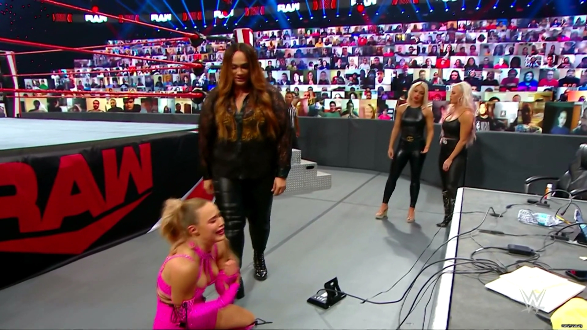 WWE_Monday_Night_Raw_2020_11_09_1080p_HDTV_x264-Srar_mkv0181.jpg