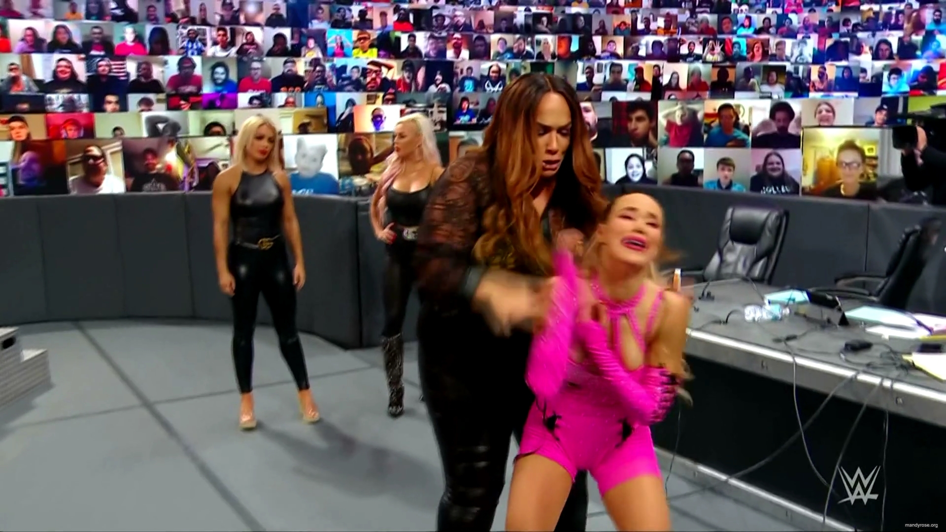 WWE_Monday_Night_Raw_2020_11_09_1080p_HDTV_x264-Srar_mkv0185.jpg