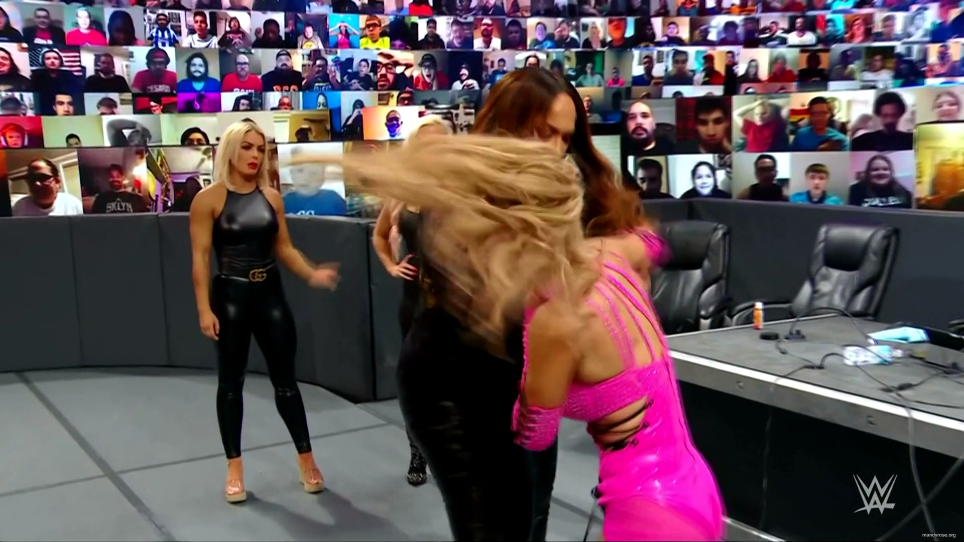 WWE_Monday_Night_Raw_2020_11_09_1080p_HDTV_x264-Srar_mkv0186.jpg