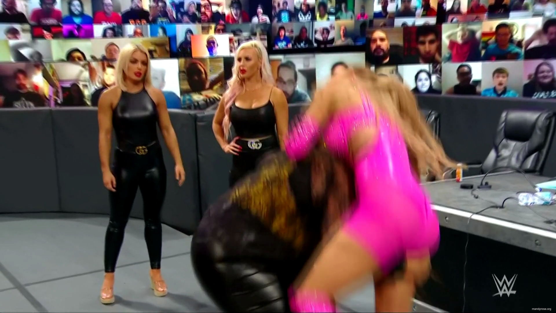 WWE_Monday_Night_Raw_2020_11_09_1080p_HDTV_x264-Srar_mkv0187.jpg