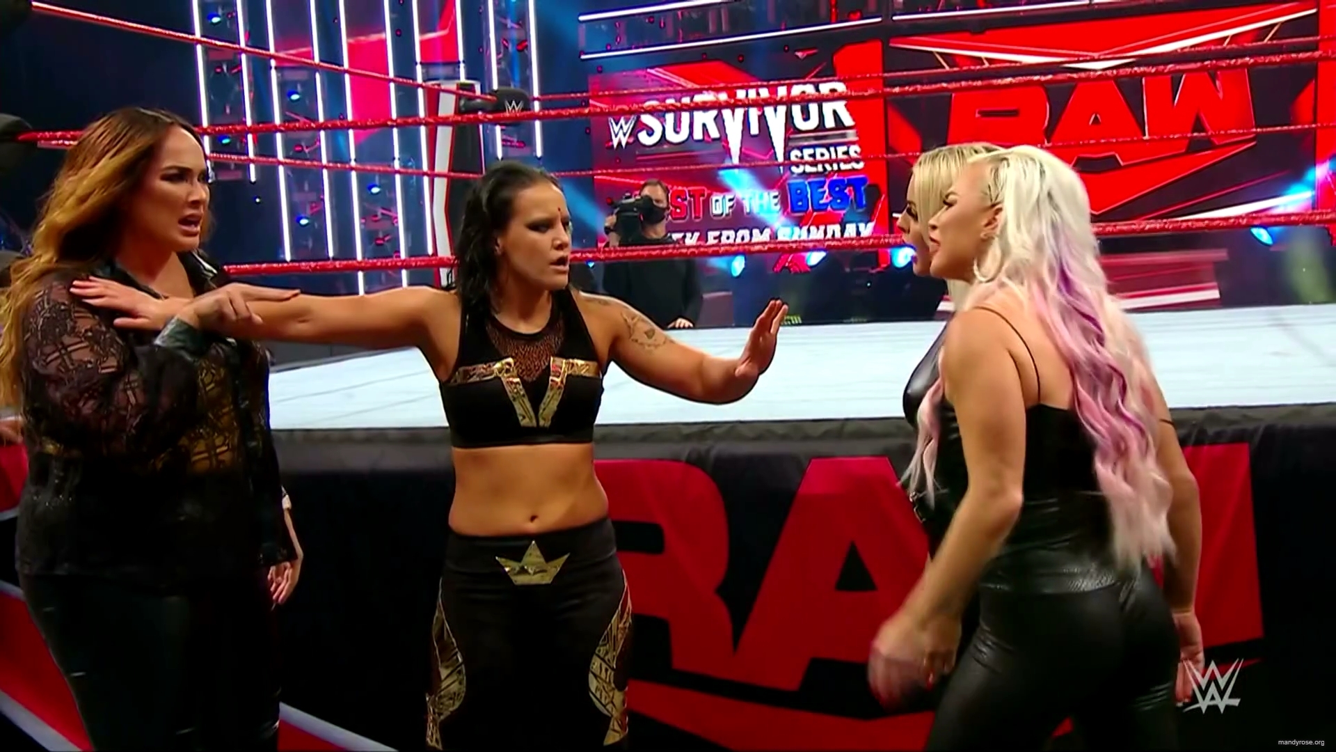 WWE_Monday_Night_Raw_2020_11_09_1080p_HDTV_x264-Srar_mkv0198.jpg