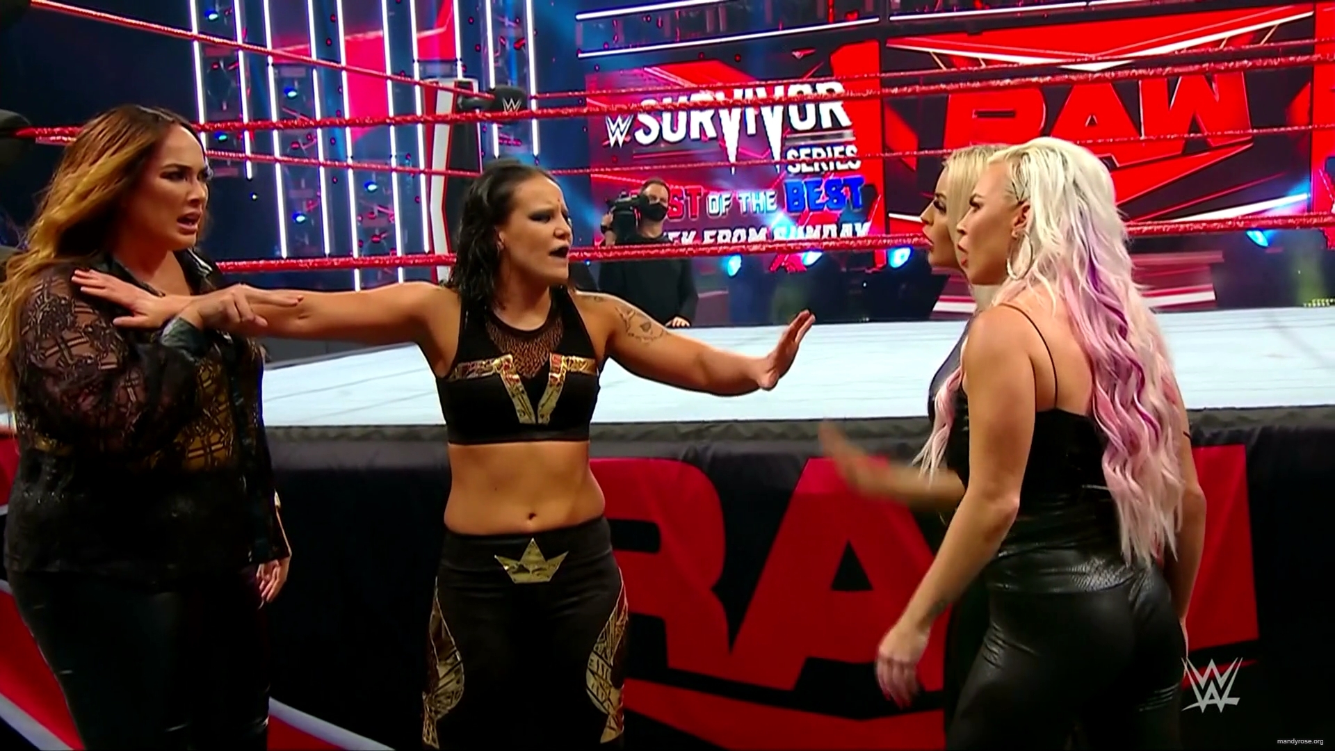 WWE_Monday_Night_Raw_2020_11_09_1080p_HDTV_x264-Srar_mkv0199.jpg