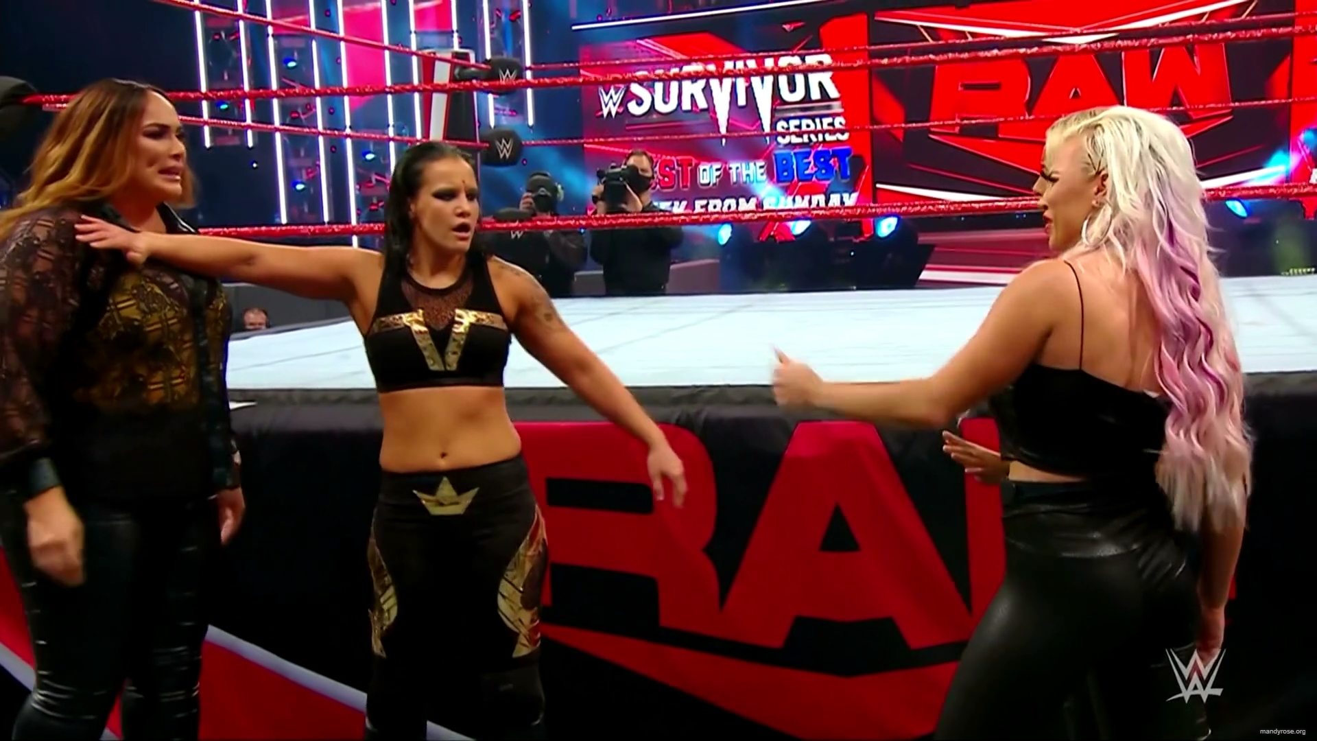 WWE_Monday_Night_Raw_2020_11_09_1080p_HDTV_x264-Srar_mkv0203.jpg