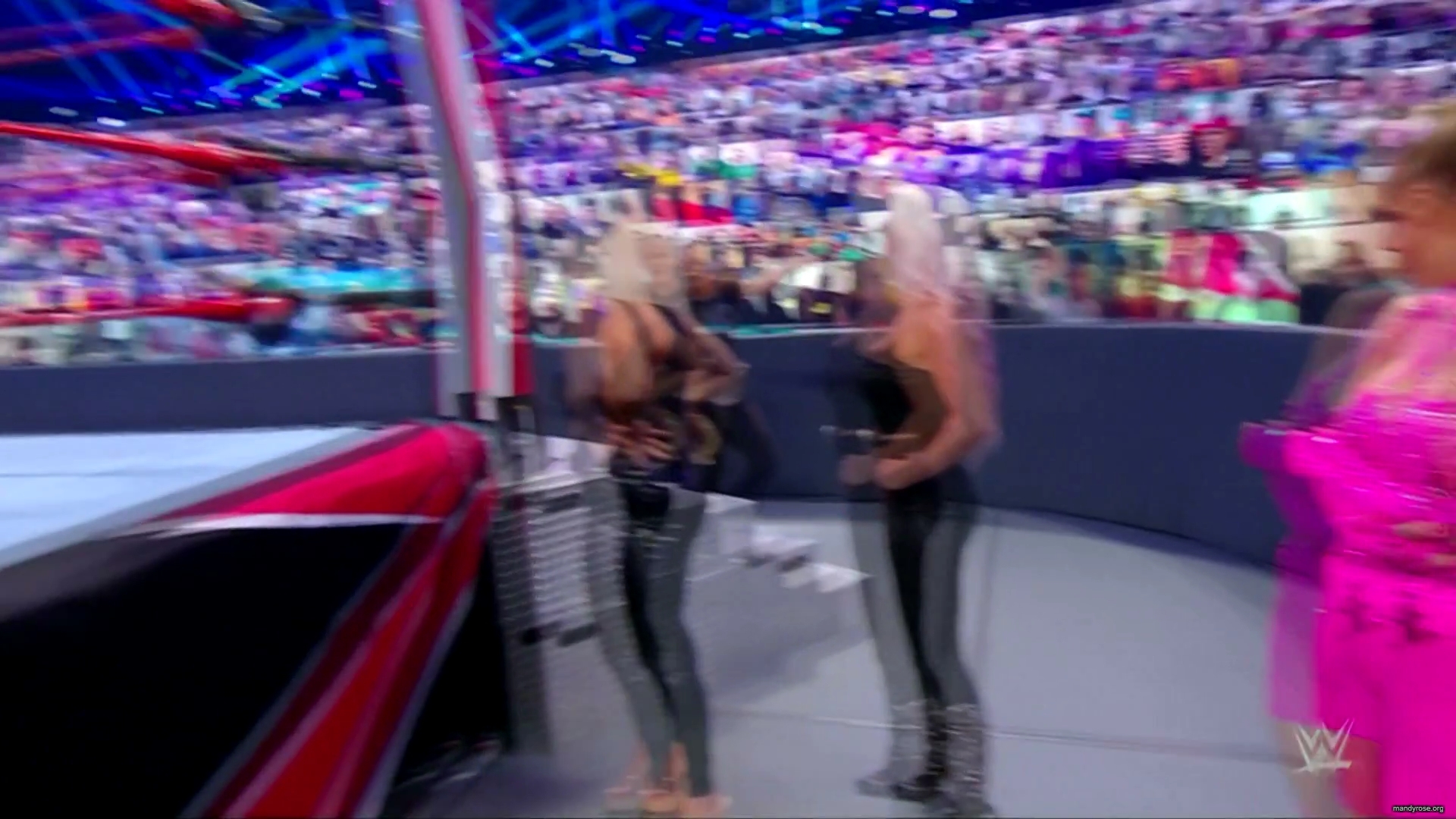 WWE_Monday_Night_Raw_2020_11_09_1080p_HDTV_x264-Srar_mkv0346.jpg