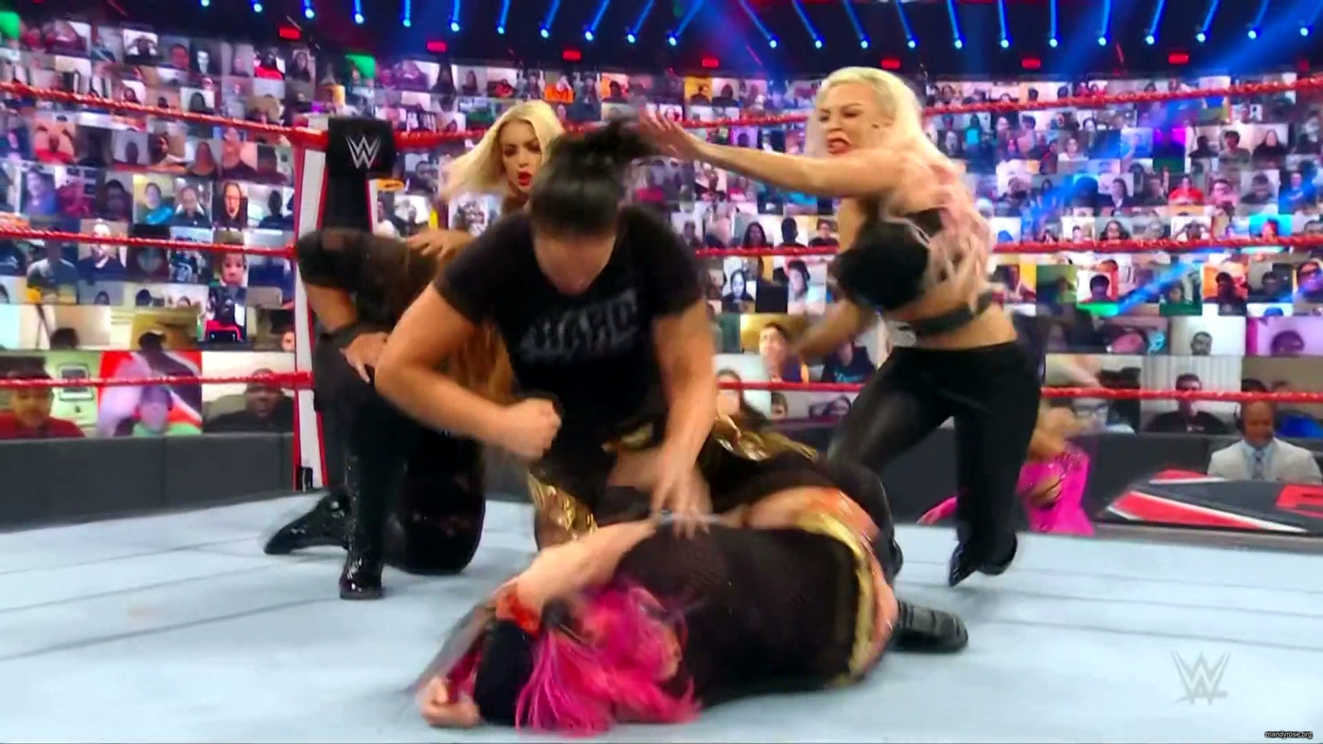 WWE_Monday_Night_Raw_2020_11_09_1080p_HDTV_x264-Srar_mkv0614.jpg