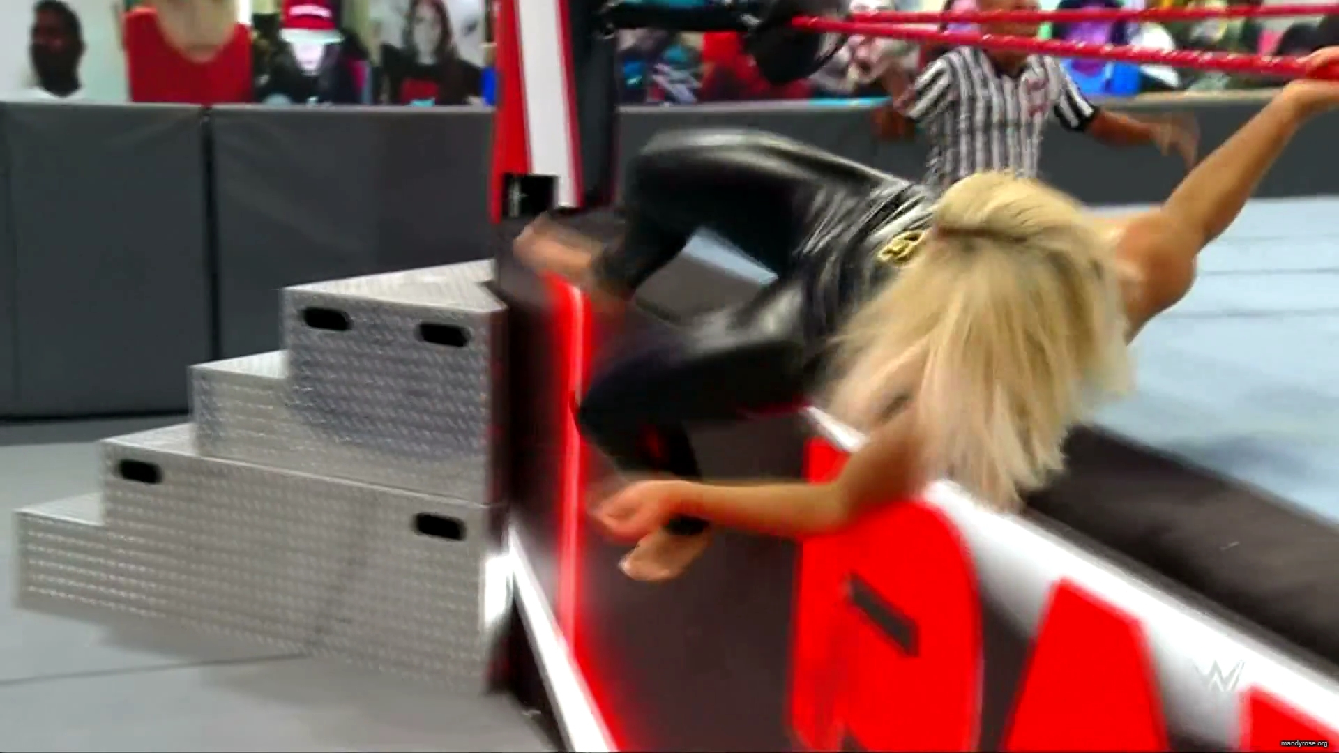 WWE_Monday_Night_Raw_2020_11_09_1080p_HDTV_x264-Srar_mkv0639.jpg