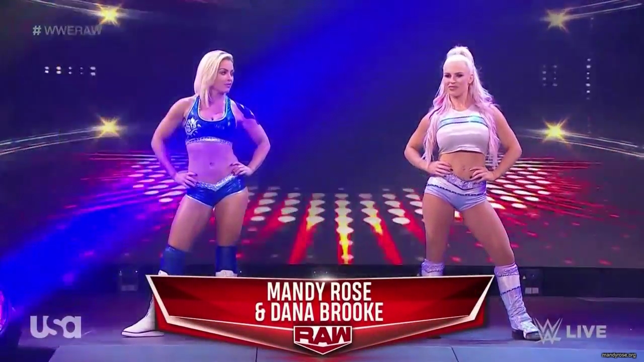 WWE_Monday_Night_Raw_2020_11_16_720p_HDTV_x264-NWCHD_mp41158.jpg