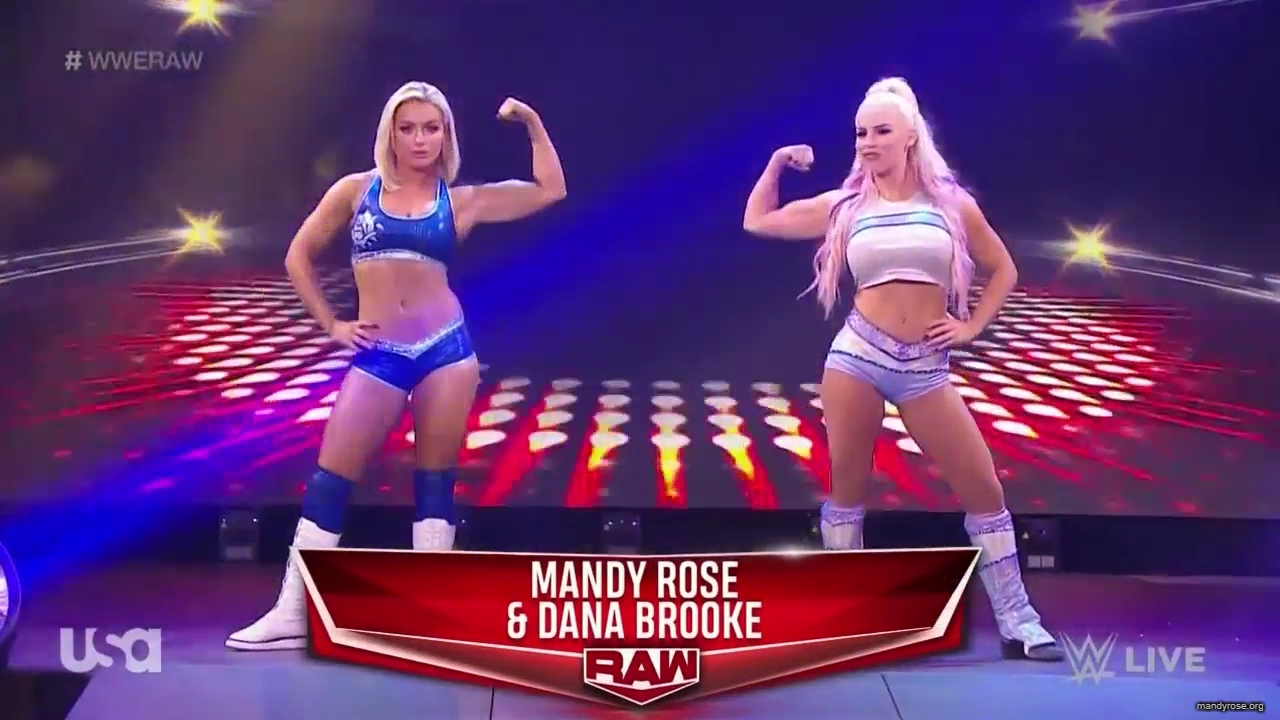 WWE_Monday_Night_Raw_2020_11_16_720p_HDTV_x264-NWCHD_mp41159.jpg