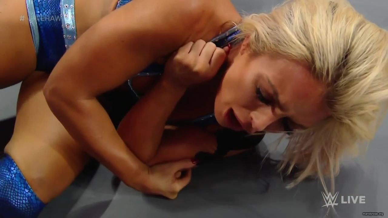 WWE_Monday_Night_Raw_2020_11_16_720p_HDTV_x264-NWCHD_mp41270.jpg